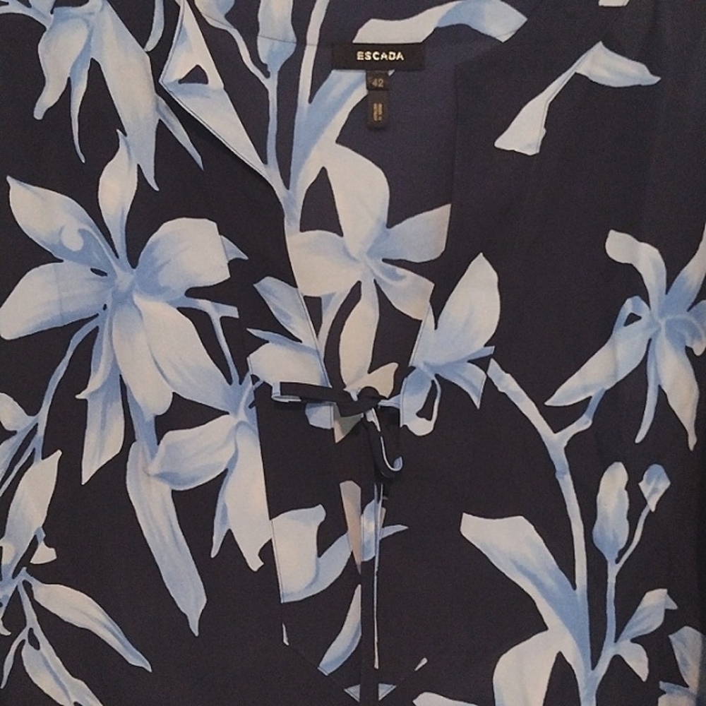 Escada 100% silk v-neck tie front floral tunic EU 42 - Picture 7 of 10
